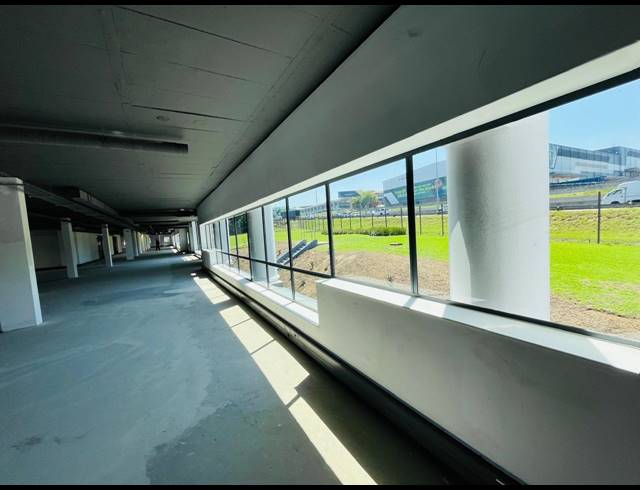 730M² OFFICE TO LET IN VORNA VALLEY